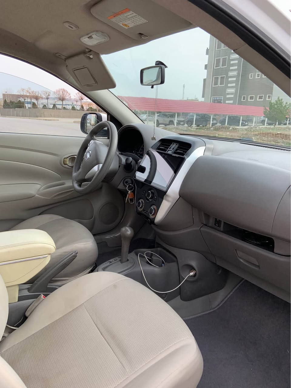 Nissan Sunny
***********
2020
بي سبخ 
3تعديل ￼ دهوك, العراق
