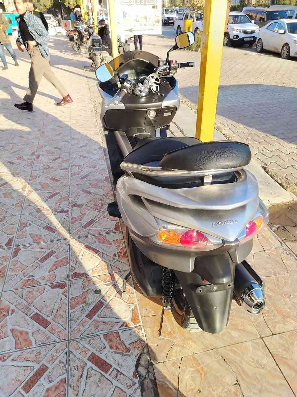 سلام عليكم فورزه صفر ١٠ ماشيه ٢٦ جديده معنه الكلمه مكاني ديالئ المقداديه حي المعلمين باقي تفاصيل بلفديو السعر ١٥    ***********
