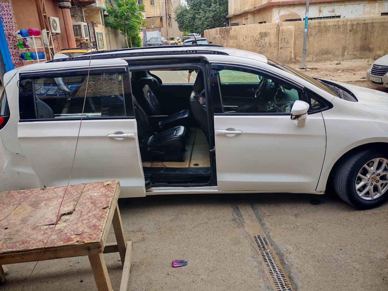 باسفيكا بغداد باسمي تحويل مباشر بانزين ومحوره غاز دفتر صيانه وياها ماشيه ١٦٦الف ضربتها صفحتين بجم كبس سونار موجود تشوف وتفحص ابيعلك كوم حديد بعد المعاينه والفحص مكاني بغداد سبع أبكار ***********
