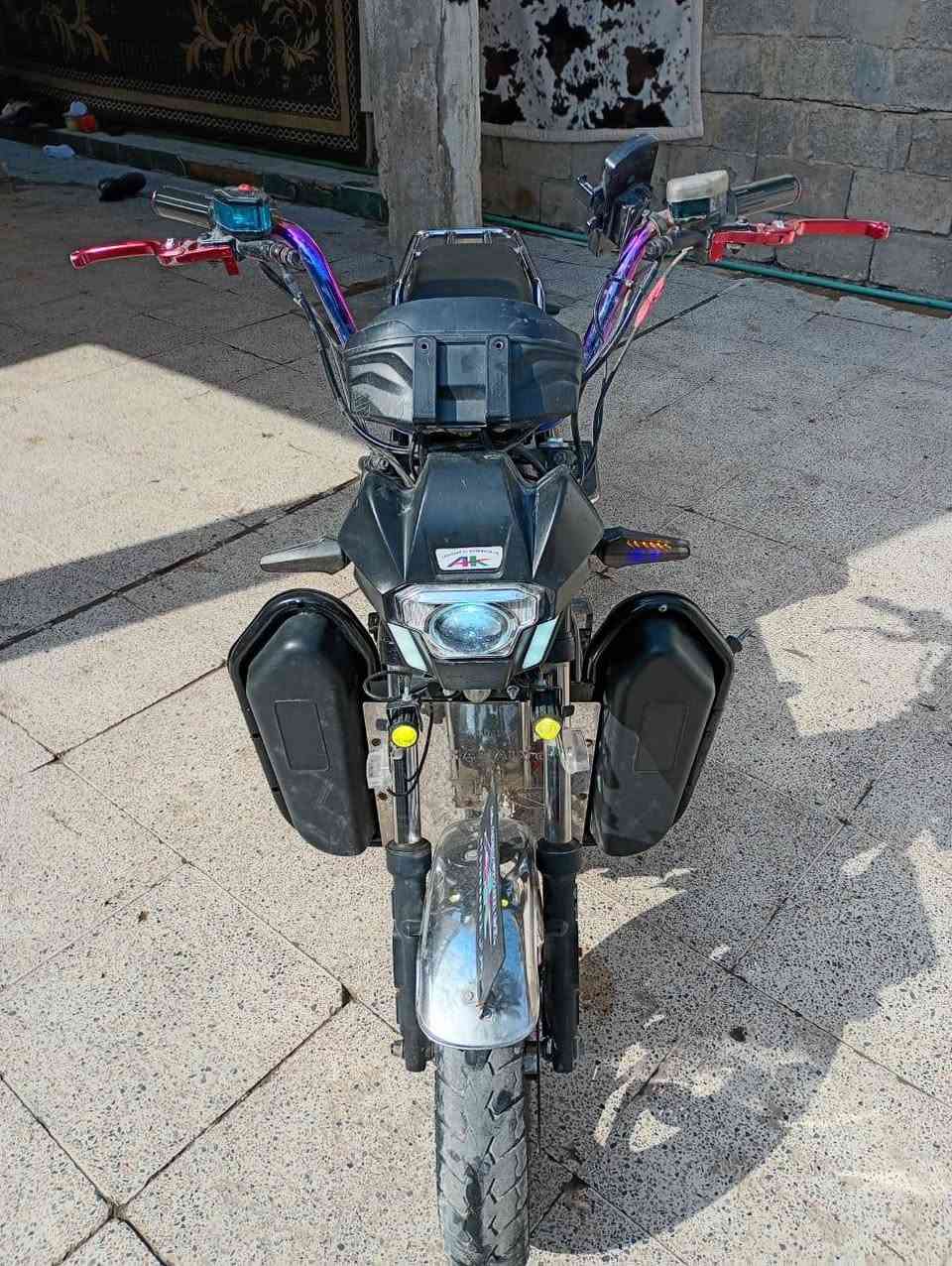 السلام عليكم
جبلي موديل 25
سته باتري يقرن كلهن 10 ع الفحص
بصمه دبل سويج 
كهرباياته فول 
السعر 650 وبي مجال 
العنوان فلوجه 
تواصل عبر الرقم ***********
