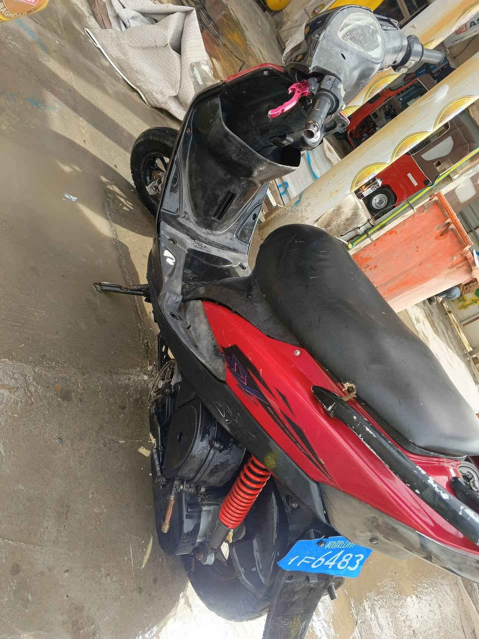 سلام عليكم ماكس عدله
ختم واحد كلهه دراجه خير من الله نكره سلف بوشه بلادي 
شادلهه كله شركه الله شاهد السعر 450 وبيهه مجال الرقم ***********
اتصال واتساب موجود مكان الحسينيه مال راشديه
