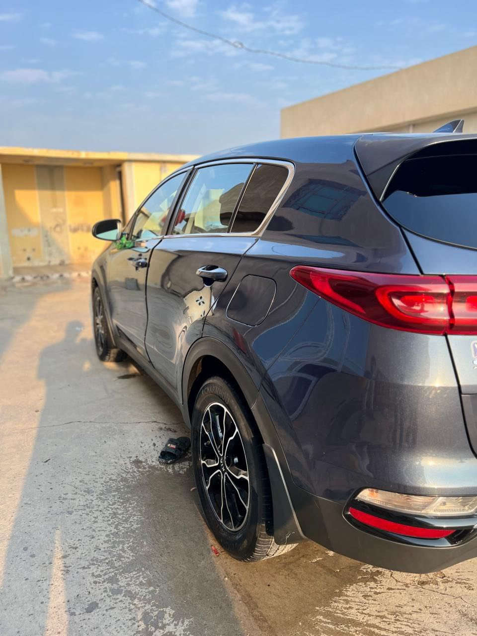 سلام عليكم سياره سبورتجً سياره كفاله عامه موديل 2021  رقم الهاتف ***********
