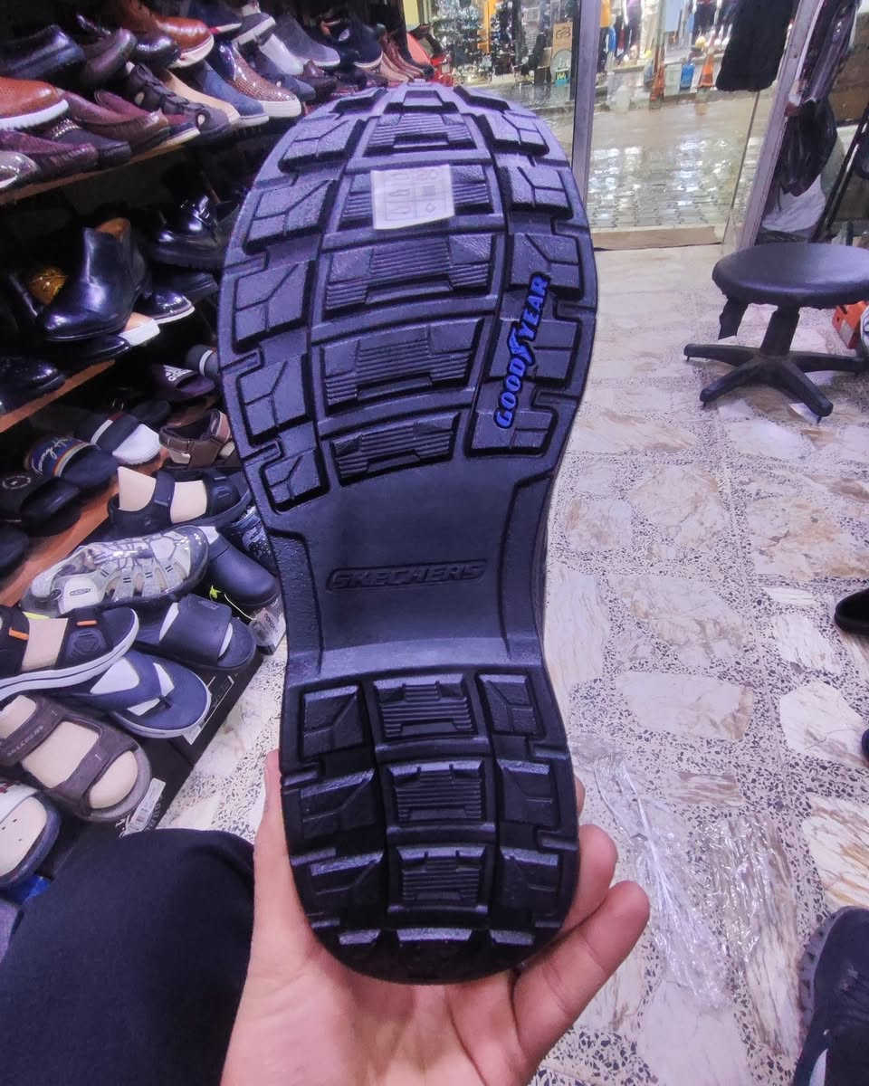 ماركة سكجرز قطعه جديدة أصليه اورجنال 
قياس ٤٥ طول القدم ٢٩
جلد طبيعي قطعه جدا مريحه 
السعر ٧٥ ألف 
مكان كرادة داخل مجاور دايموند مول في فرع علاء حداد محل الأيطالي الايطالي


**إذا كنت صاحب هذا الإعلان وتريد حذفه لأي سبب، رجاءا أرسل رسالة إلى الدعم الفني**