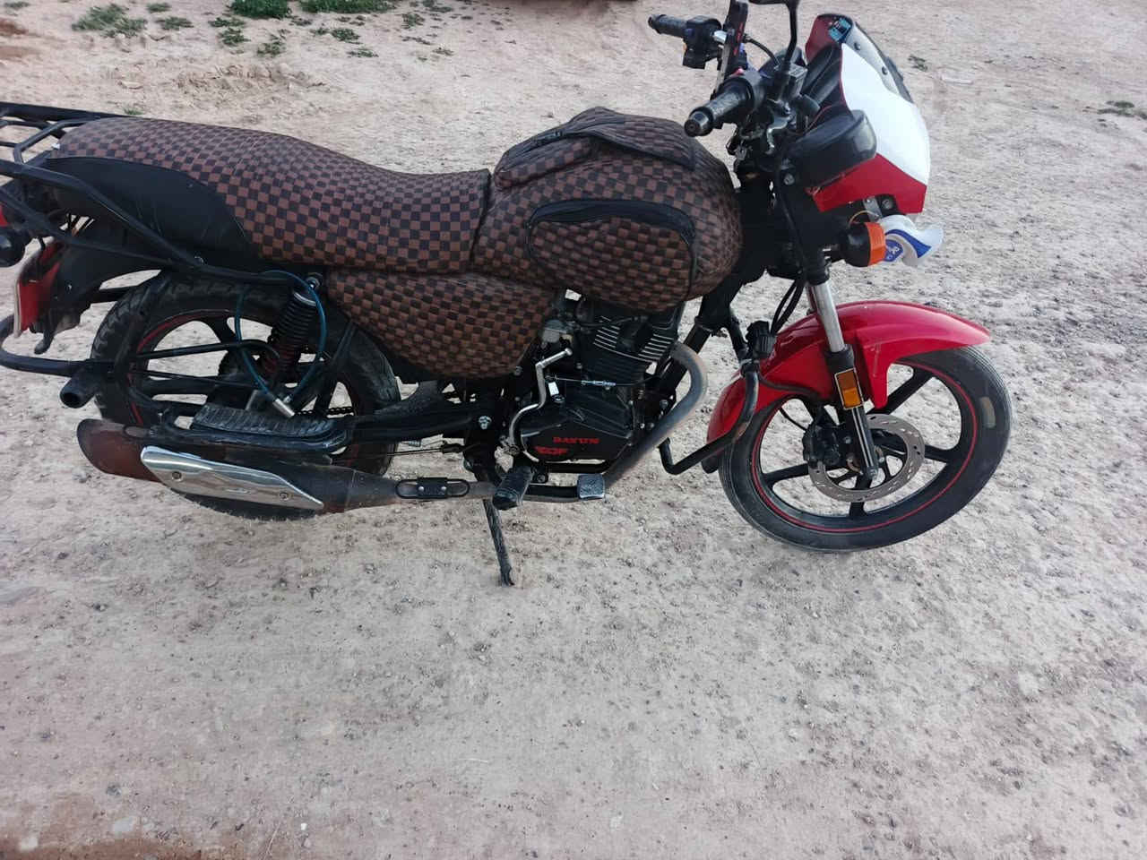 السلام عليكم دراجة ديوان كلك موديل  2024 محرك 200  بلادي مكفولة من كلشي النضافة 75%السعر ١١٥٠ وبيها مجال للشراي مكان صلاح الدين قضاء سامراء للاتصال *********** رجاء ال مو شراي لا يتصل ولا يتعبني
