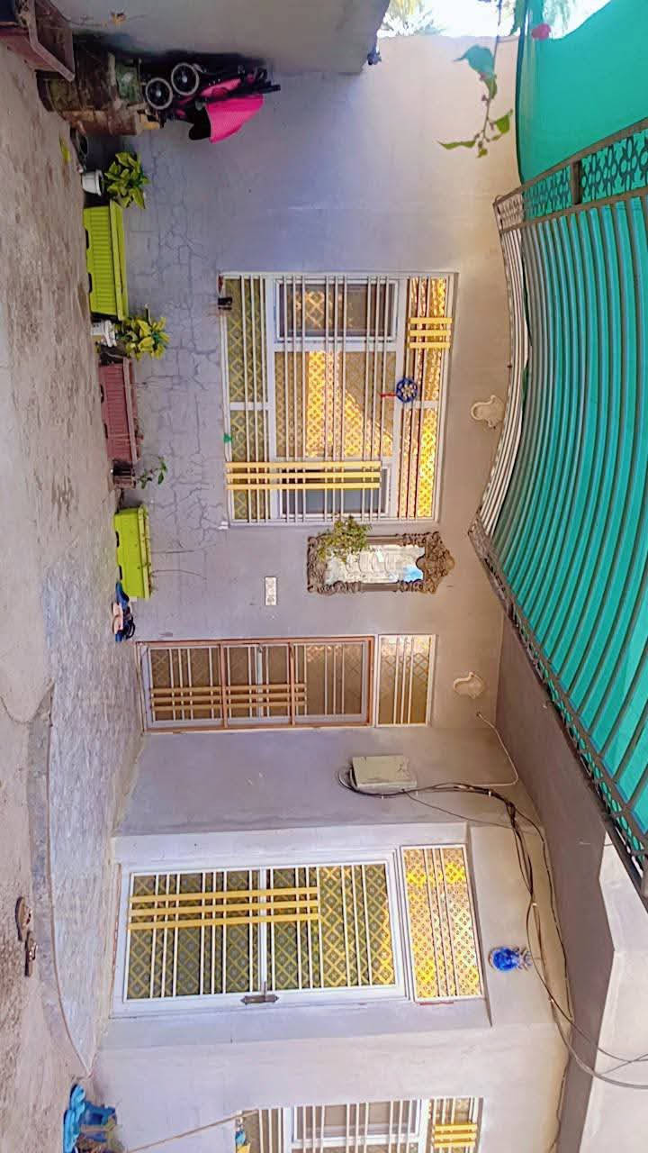 قطعه بمساحة 690متر سند 25 فلاحه
تحتوي ع دار حديث بمساحة يتكون من غرفتين نوم مع صاله واستقبال ومطبخ ومجاميع صحيه عدد 2 مع حديقه وكراج سياره في الحسينيه الابراهيميه منطقه العسافيات قرب سوق العطيشي للاستفسار الاتصال ***********
