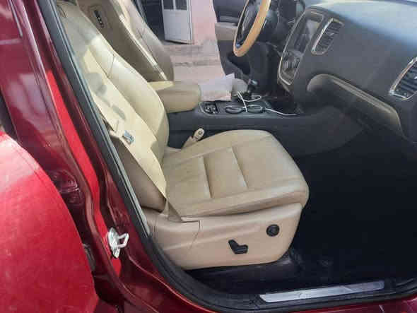 السلام عليكم دوج دورنكو موديل 19 رقم بغداد ماشيه 130 كلين تايتل وارد خليجي فقط الدعاميه مصبوغه اثر شخوط  استخدام شخصي فوول مواصفات للاستفسار اكثر *********** السعر 30 وبيها مجال
