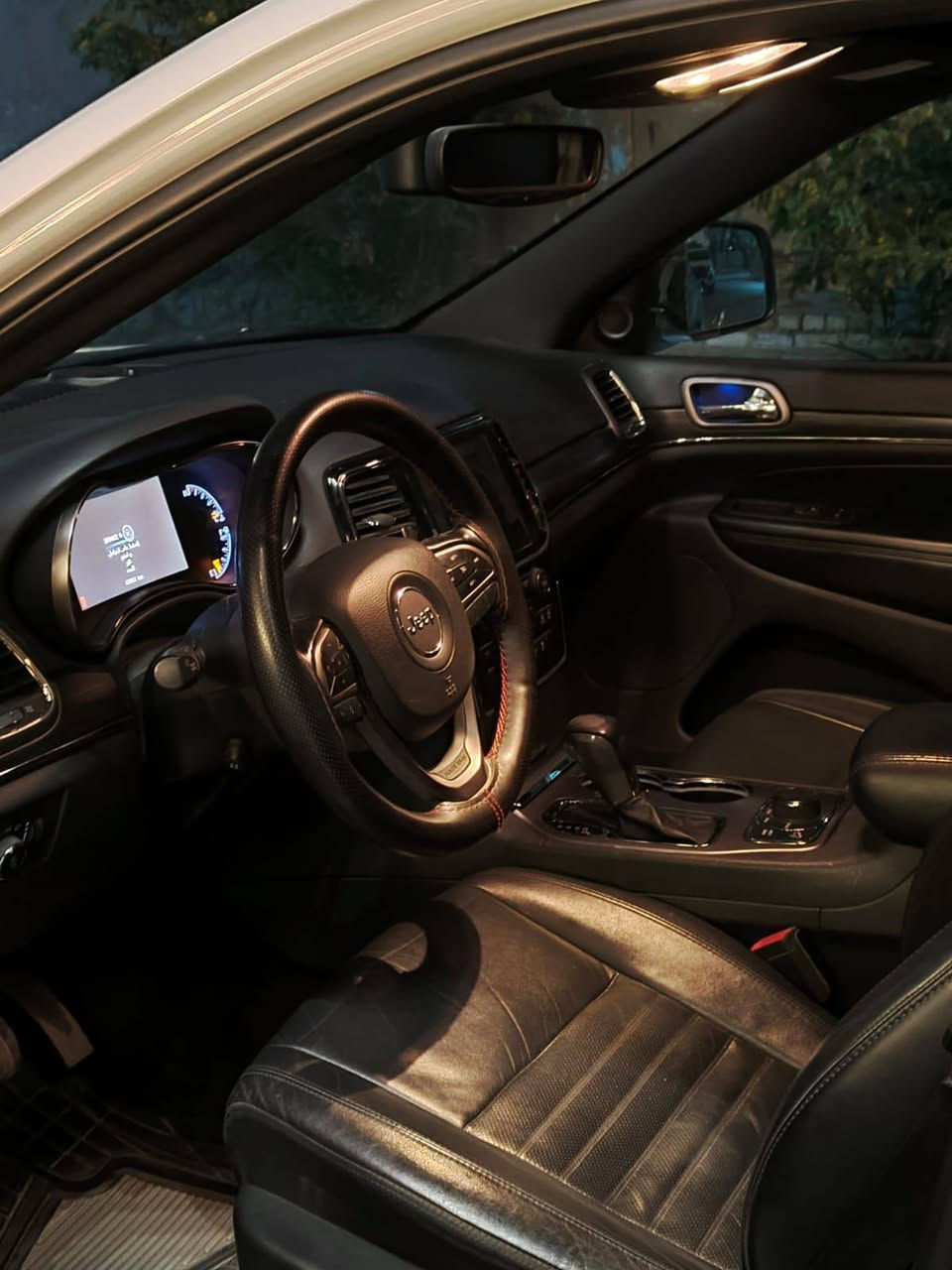 السلام عليكم جيب S  للبيع موديل 2020 خليجي مكفوله كفاله عامه سياره فول مواصفات ماشيه 40 الف/ السعر 33 الف  وبيهه مجال***********
