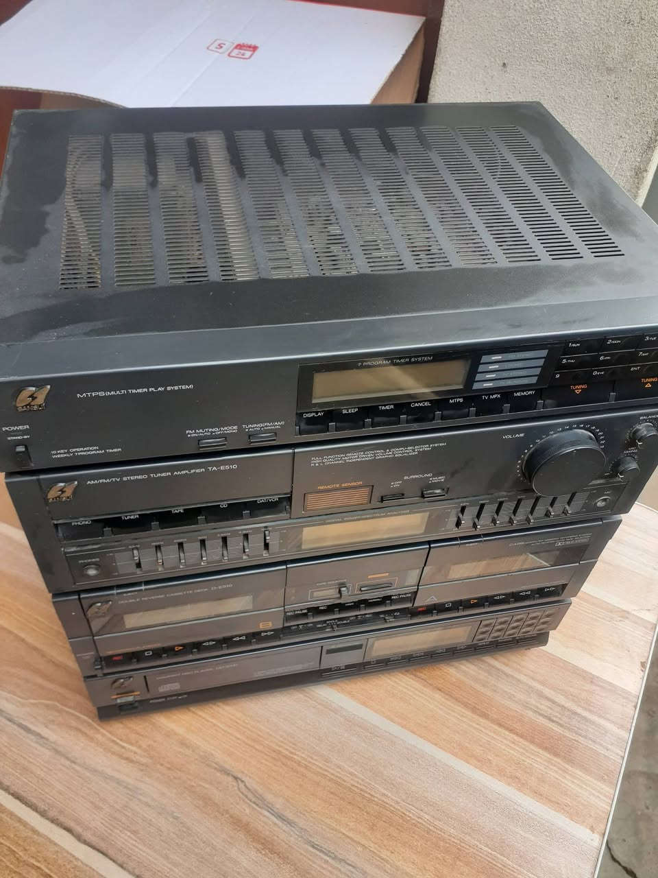 جهاز  سانسوي ياباني قديم
جهاز   متروك  يحتاج صيانة 
السعر    ٦٠   الف


**إذا كنت صاحب هذا الإعلان وتريد حذفه لأي سبب، رجاءا أرسل رسالة إلى الدعم الفني**