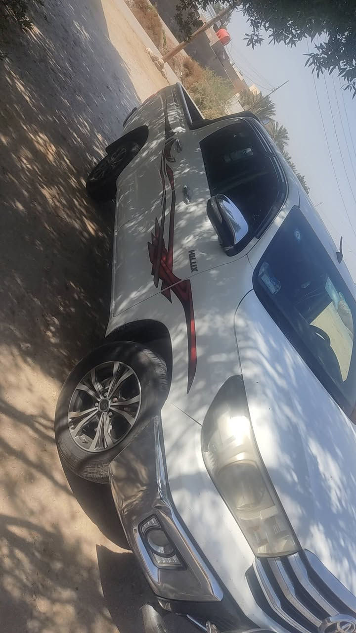 يالله السلام عليكم
تيوتا هيلوكس سعودي ام الدعاء موديل 2017 مكفوله كفاله عامه ماعده بارد الجاملق الخلفي الايسر السعر 220$ المكان السماوه السوير 
***********
