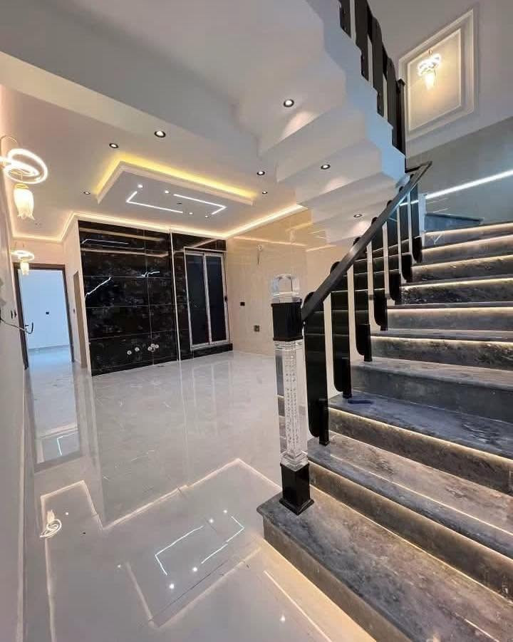 دار للبيع  طراز ملكي100 متر 🏠 
حي الجهاد مربع الامانه  🔑 

  شغل فول درجه اولى

📍مقابيل البيت سياج مدرسه عله طول الشارع 

         🫵🫵مواصفات الدار 👇👇

ارضيه بورسلين 80 في80 نانو بولش 

ديكورات صقوف صاله ومطبخ وغرفه نوم 🛌 

نضام درج بيانو 🎹 أناره 

محجر الدرج زجاج مسكرت 10 ملم 

باب قاصه بلازمه 

نضام حاكيه شاشه صوره وصوت 

جداران مطبخ وحمامات بورسلين هندي تصفير 

مدخلين ثلاث نوم 🛌 

اثنين حمام 🛁 صاله مطبخ 

السعر والاستفسار الاتصال ***********📞📞🏠مكتب الشهم للعقار
