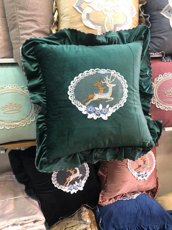 وجه كوشة موديل جديد خامة ممتازة 
قياس ٤٥ x ٤٥ سم 
سعر القطعة / ٤،٠٠٠ الف دينار 
خانقين - دارة كونارة


**إذا كنت صاحب هذا الإعلان وتريد حذفه لأي سبب، رجاءا أرسل رسالة إلى الدعم الفني**