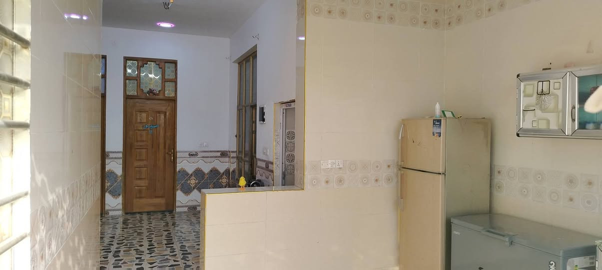 سلام عليكم بيت البيع مساحته 130 على شارع 15 مقابيل حسينية ابا صالح رقم الهاتف *********** غير متواجد ع الفيس بوك
