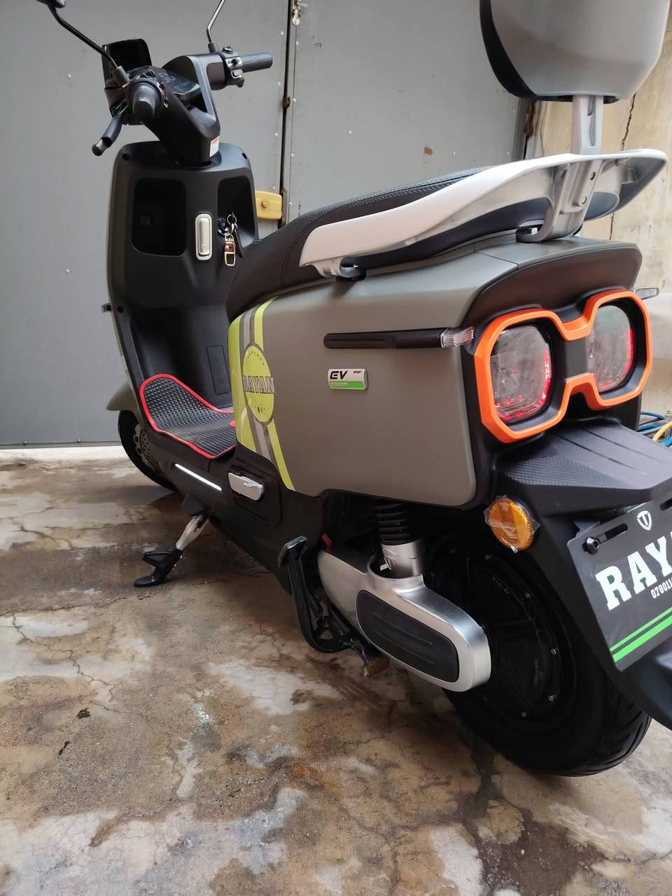 السلام عليكم ريان ام عيون شرط فحص ماطور جديد ماشي حيل قليل  شرط  وين مايعجبك افحص مو شراي لاتعلق سعر وتساب فقط يعني لاتخابر ***********
