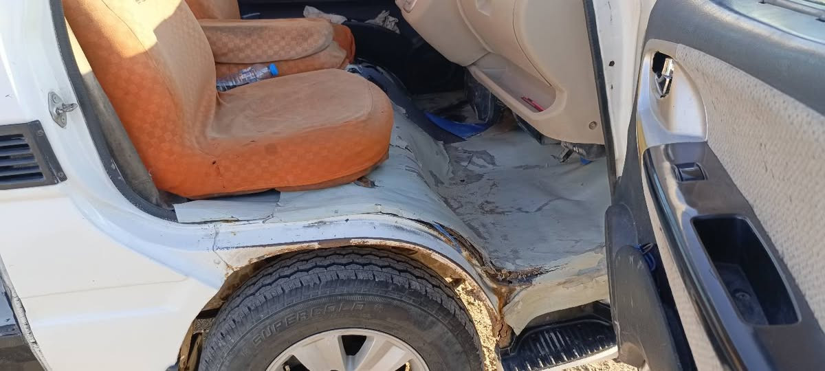 السلام عليكم
للبيع سياره جنبي ناصي h1 
رقم بصره الماني
موجودة في البصره 
موديل 14 حره
سياره جاهزه مكينه 4y استندر
باور دينمو مشط جدد
تخم تاير جديد حداده ٧٥ %
دواخل حلوه 
بيها ضربه خفيفه بالبجم وا باب سلايت
مثل ما بصوره
السعر  السعر  60 اوبيها مجال 
الاتصال ***********
