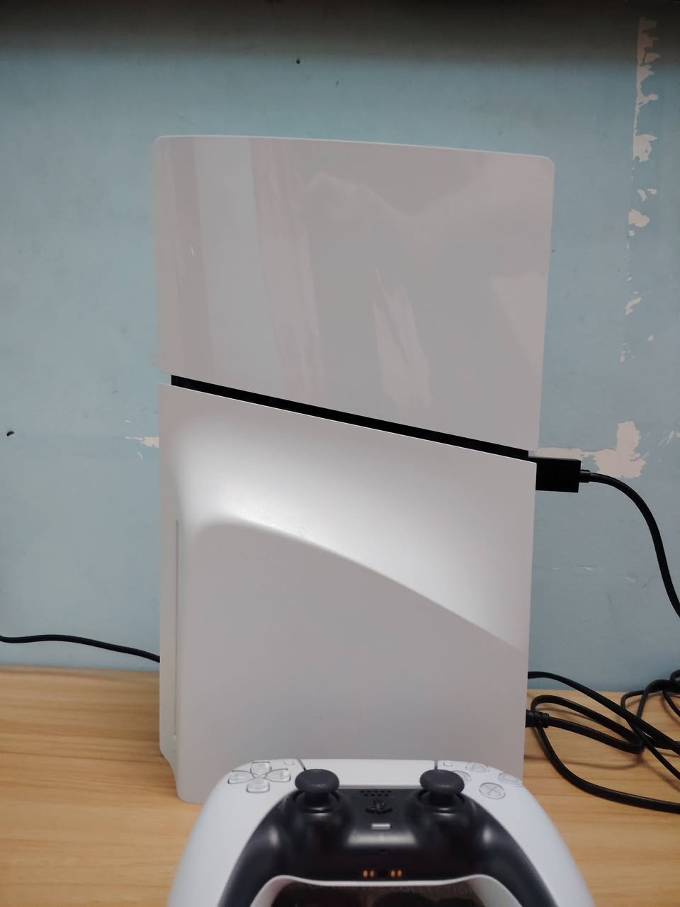 سلام عليكم شباب  عندي بلاي 5 سليم للبيع  كامل ملحقات
نظافه 100 100 كربلاء 🤍
***********
