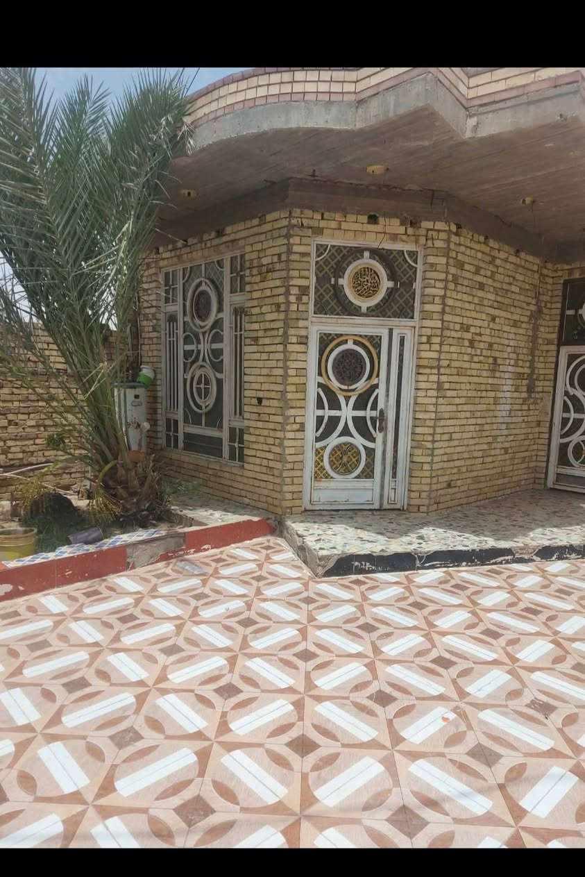 مكلف بل نشر / قطعه مساحه 1600 البيع تحتوي على 4 ابيوت زاد حديقه بناء حديث  العنوان زراعي دور النفط
*********** عمارة, ميسان
