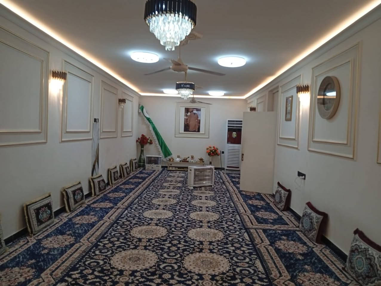 سلام عليكم دار البيع المساحه 250 الموقع سبع قصور شارع ابو علي قرب جامع الحمزه الاستفسار علا رقم الهاتف *********** متوجد فقد واتساب
