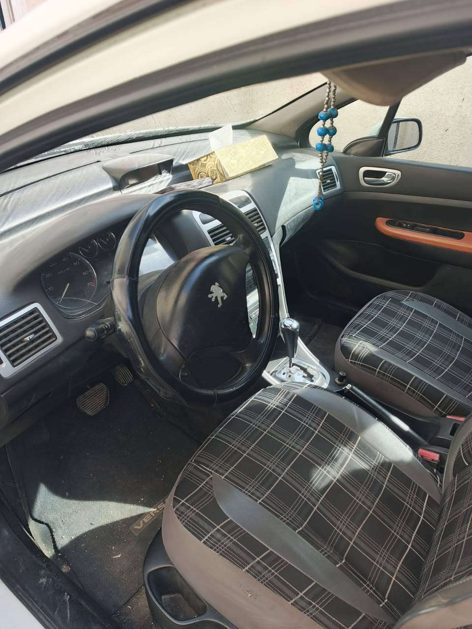 بيجو ٣٠٧ موديل ٢٠٠٦
لونها ابيض رقم بابل دولي. كير ومحرك مكفول كهربائيات ما بيها عطل بطارية جديدة. تايرات جدد. عبوة فيت بمب جديدة. بيها رشة بابتين اليسرى بسبب شخوط. تبريد منظومة كاملة جديدة. مسطرة نوزلات جدد. سيارة جاهزة من كل شيء. باسمي والتحويل شرط مكاتبة مرورية. اريدها ب٥٣$ وبيها مجال


**إذا كنت صاحب هذا الإعلان وتريد حذفه لأي سبب، رجاءا أرسل رسالة إلى الدعم الفني**