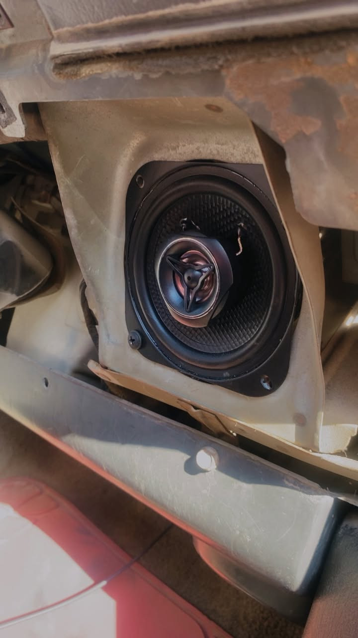 تم العمل على كيا بوتتيشا موديل قديم
تم تديل منظومه الصوت ب الكامل من الاعتيادي الى الاحترافي
تم اضافه شاشه اندويد 9انج فول مواصفات كار بلي اوتو بذاكره 32ب4 عشوائي حقيقي مع ترتيب ضفيره مسجل بعد ما كان بيها دمج وقطوعات 
تم اضافه سماعات اماميه4 انج بقوه 60ارمس 210واط
كذلك خلفيات 4انج نفس ماركه 
مع أضافه سماعات ب دشبول الخلفي 5انج بقوه 45>'ارمس140واط
والنتيجه امامكم
مكاني بغداد طالبيه فلكه 83 بشارع المستشفى ابن البلدي الزهراوي
***********
