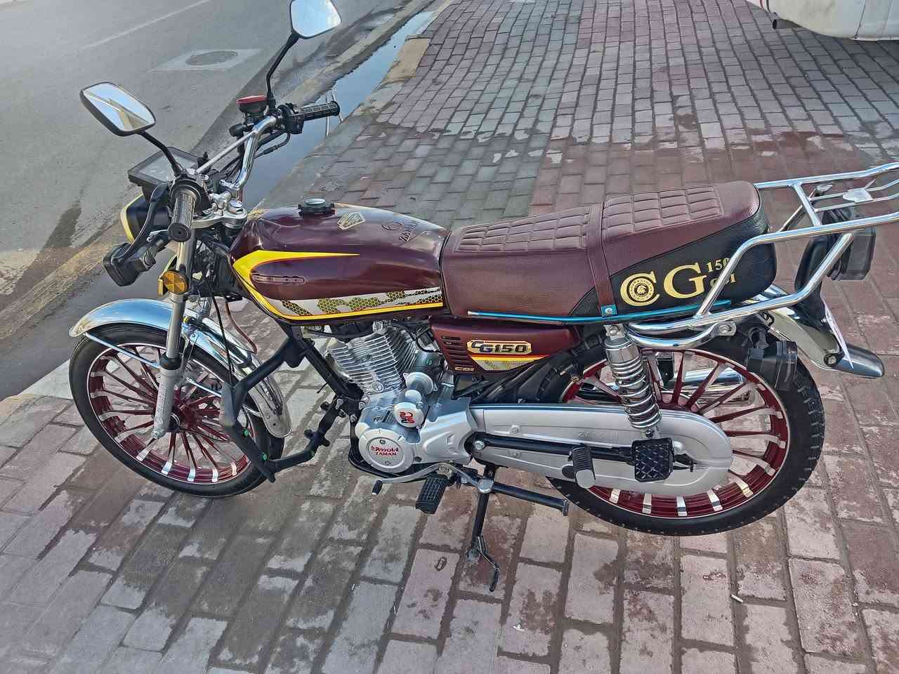 السلام عليكم دراجه سيفان للبيع شغال صلف أو هندر او كهربائيات كله شغال ماطور جديد
مكينه ماممدود عليه سبانه
موديل 2023
السعر 675 او بي مجال قليل للشراي
مكان الرمادي
الاستفسار ***********
