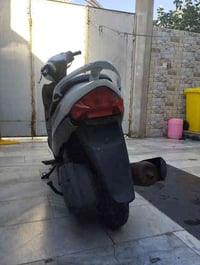 عندي دراجه للبيع النوع ساسوكي بيهة بس كهربائيات ما تشتغل السعر 300الف ...