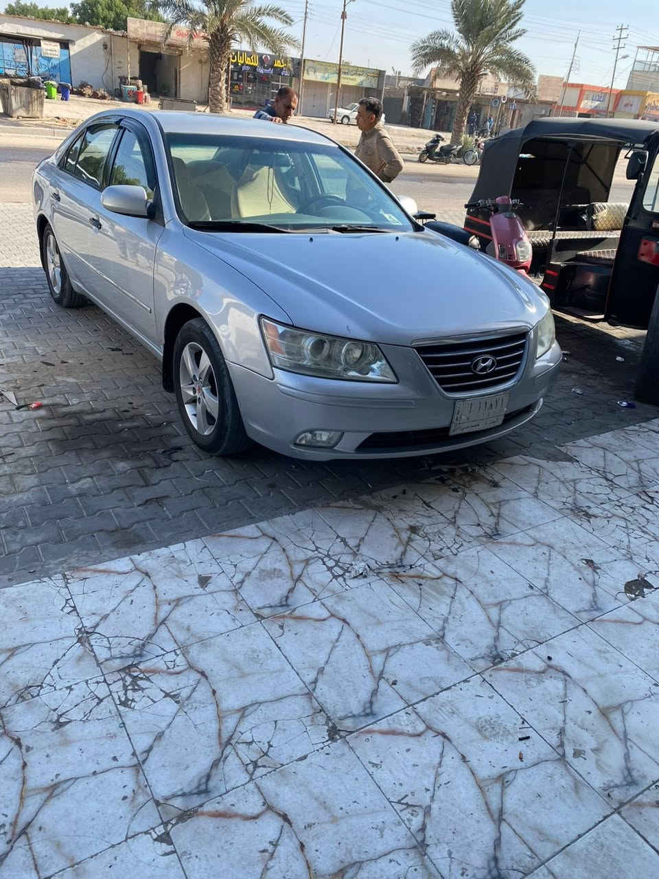 السلام عليكم 
السياره للبيع العنوان البصره ابوالخصيب 
محرك 2000
مديل 2006
الرقم ***********
سياره سنوتا مقدسه
