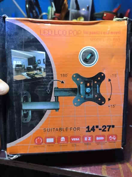 ستاندات شاشة . تواصل خاص او واتساب ***********
