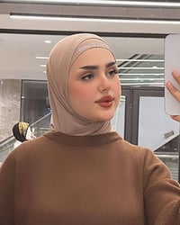 توصيل مجاني • ٥ قطع • أحجبة متنوعة