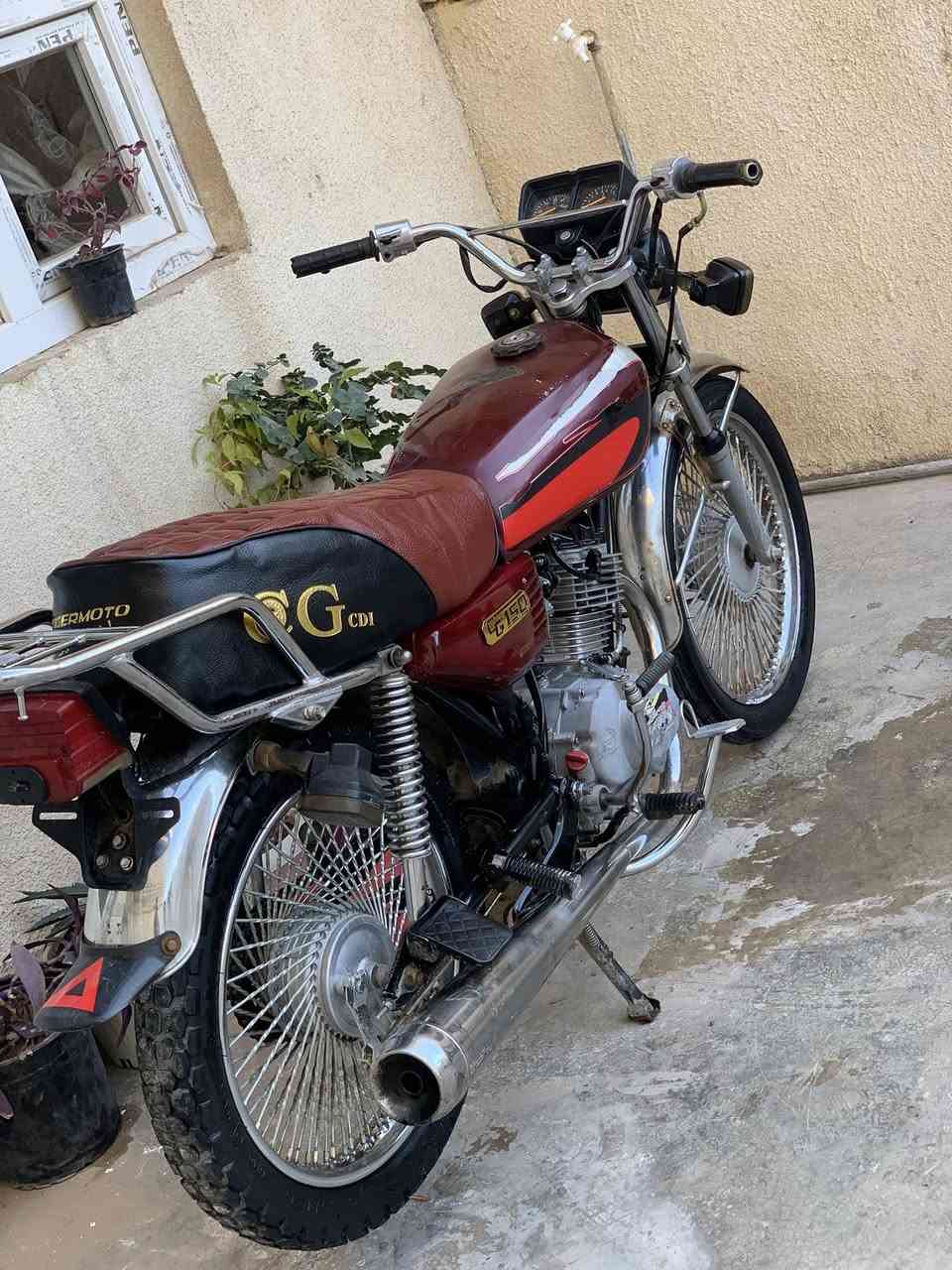 ماطور 4 كير
موديل 20 محرك بي تبخير 

بس شرط كلة شغال هندر واحد 

تايرات زوج جدد لايت اشاير كلها شغالة 

السعر 350 

مكاني تكريت 

***********
