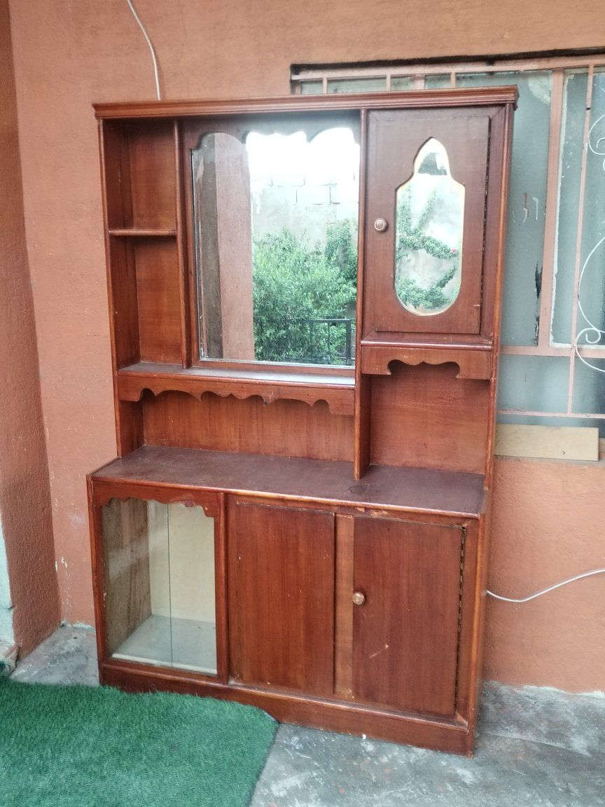 السلام عليكم غرفة نوم صاج حطاطة السعر ٤٠٠ وبي مجال قليل للاستفسار خاص اوالاتصال على الارقام التالية ***********
*********** فلوجة قرية المختار

