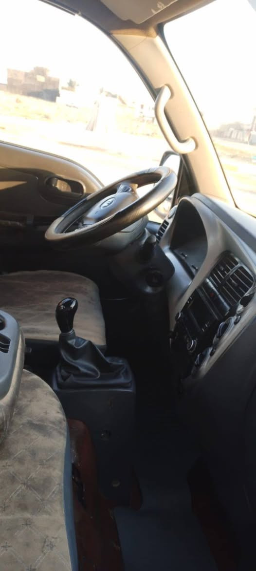 السلام عليكم كيا 2700 موديل 2015 رقم صلاح الدين سنويه لل 28 تحويل شرط
كير محرك اكسل شرط شاصي شرط طخم تاير جديد 
صبغ مابيه كهربائيات كلها شغاله سياره بلاديه مكفوله كفاله عامه السعر اتصل ***********
