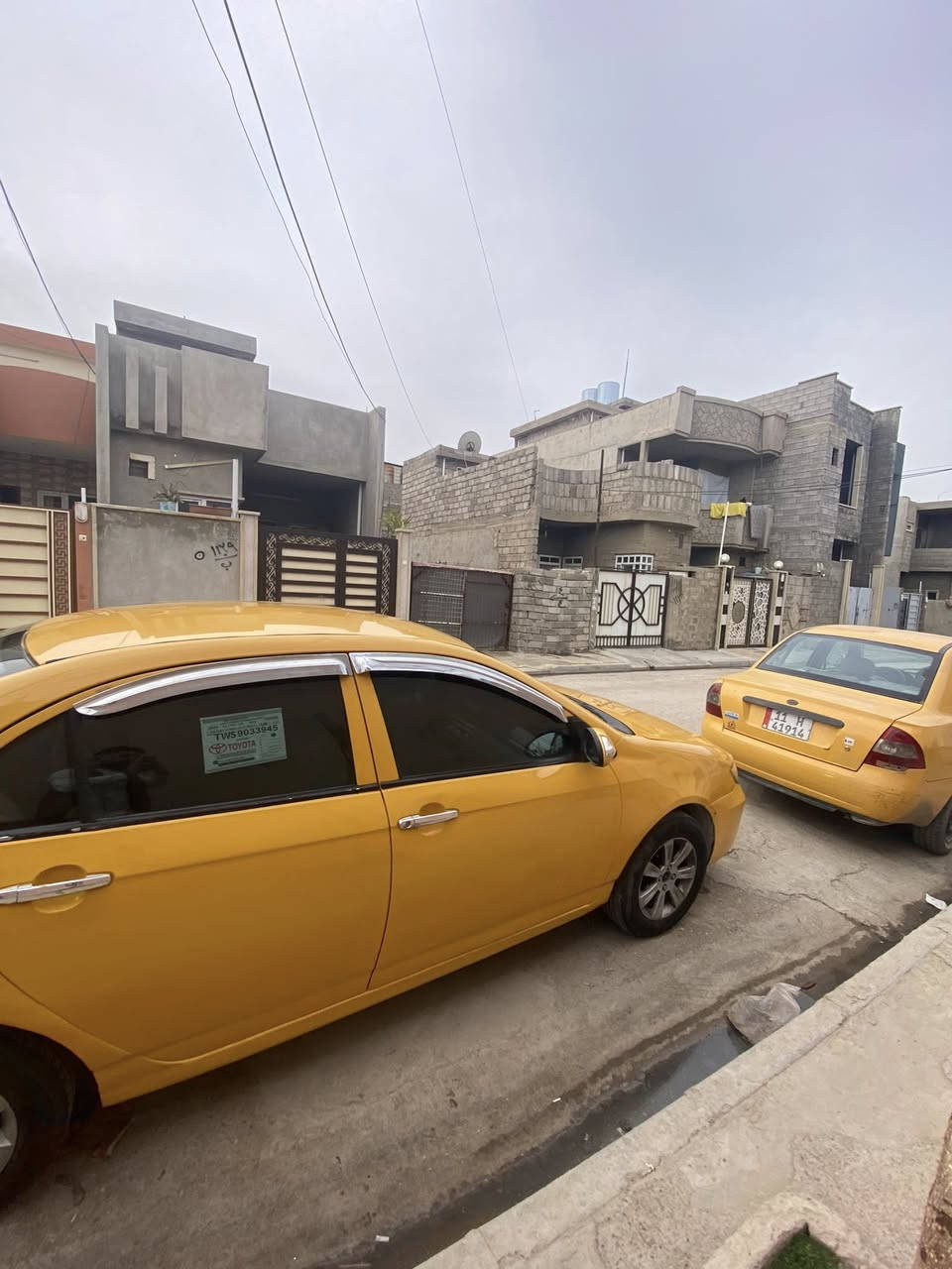 اليڤان 620
محور مكينه وكير يارس 

محرك معمر جديد 

داخل نضيف 

حداديه جديده 

مصبوغه جماليه 

سنويه ٢٨ 

عليها هيئه مال سنه

وغرمه ١٠٠الف تنزل من سعرها

السعر ٤٥ وبيها مجال 

كابون بانزين الكتروني
التواصل على رقم 
***********
