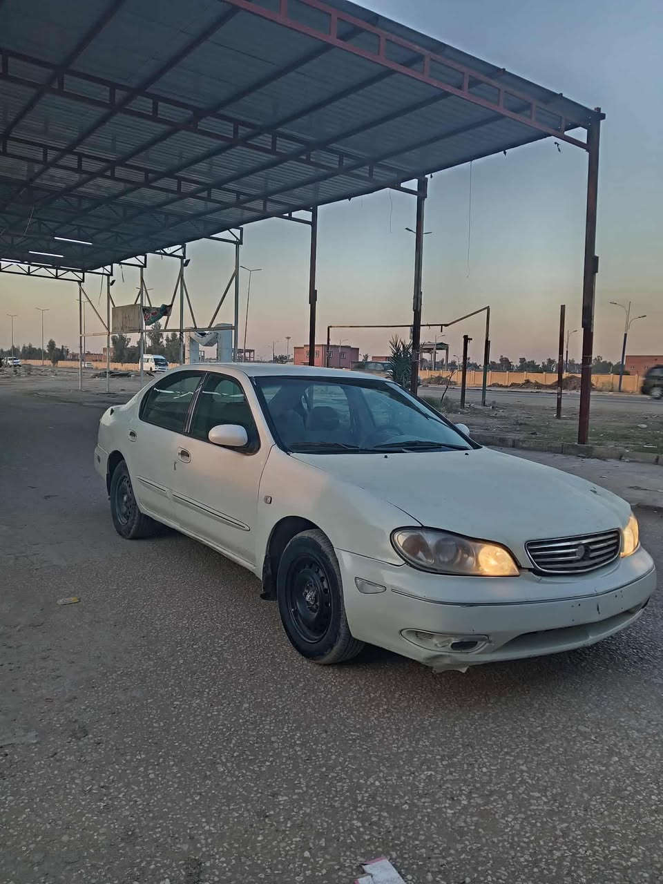 السلام عليكم للبيع او مراوس 
نيسان مكسيما 2008 مال مزاد معاملته ماشين بيه وكامله  السياره مكفوله من الحادث مكينه توني مبدله جديد كير ومكينه وحداديه وتخم تاير خير من الله كهربائيات  شغاله كامله 
45 بيه مجال 
***********
***********
