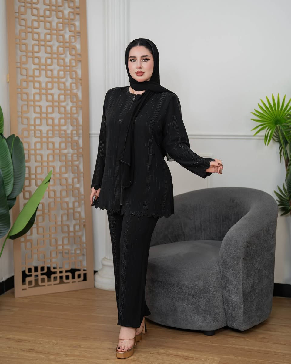 طقم يجنن 💟🔥 3 قطع
للحجز على واتساب الرقم 
***********
السعر ٥٥ وتوصيل مجاني 
متكون من سوت مع بنطرون مع شال القماش شيفون  اصلي
القياسات :-  من وزن 60 الى وزن 100
ج .
