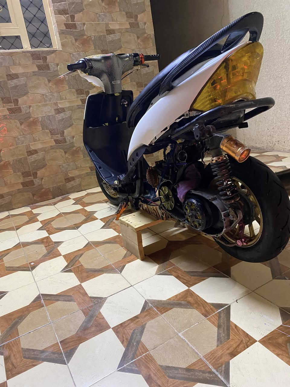 دراجة ماكس عدلة للبيع مال دوس التفاصيل ارجي اس فراك كرزي ستاند صفح اصلي كشن رياضي دبل خلفي اصلي يدات اصليات بيها عداد الكتروني مكينتها ٦٣ رولتها تتي مارك كلجات امامي وخلفي اصليات سلف ترجيه اصلي مشمشي شيال ذهبي اصلي صلنصه مال اربعة فج مال اربعة صينيه رياضيه راديتر ماي وياله اربي ام اصليات تايرات اصليات 

بس الشراي يدخل خاص 
***********
