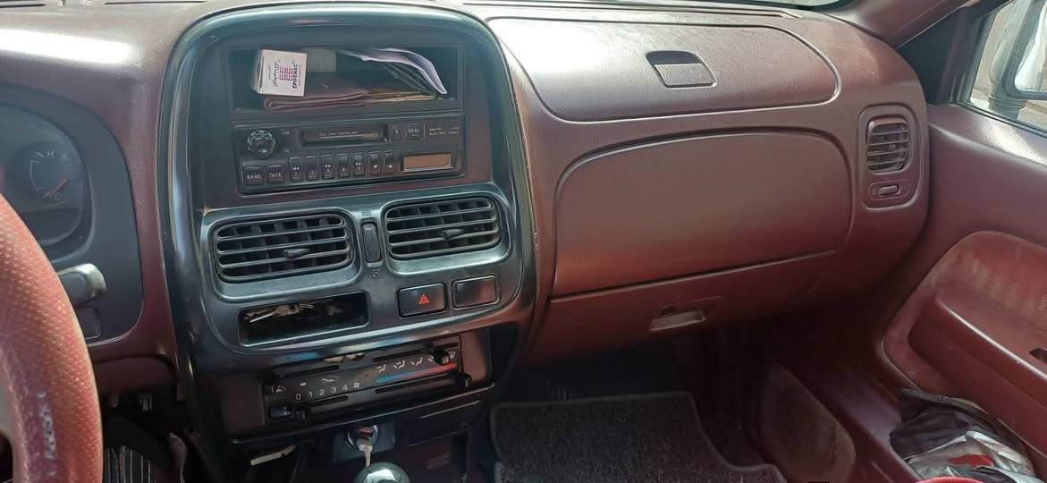 نيسان شبوط ٢٠٠٩ واسط ياباني كامل المواصفات  جام كهربائي الأبواب سنتر لك تبريد  تدفئه بأسمي خاليه من الصبغ على وضع الشركه كير محرك جيد جدا السعر ١٢٥ للاستفسار الاتصال على الرقم ***********
