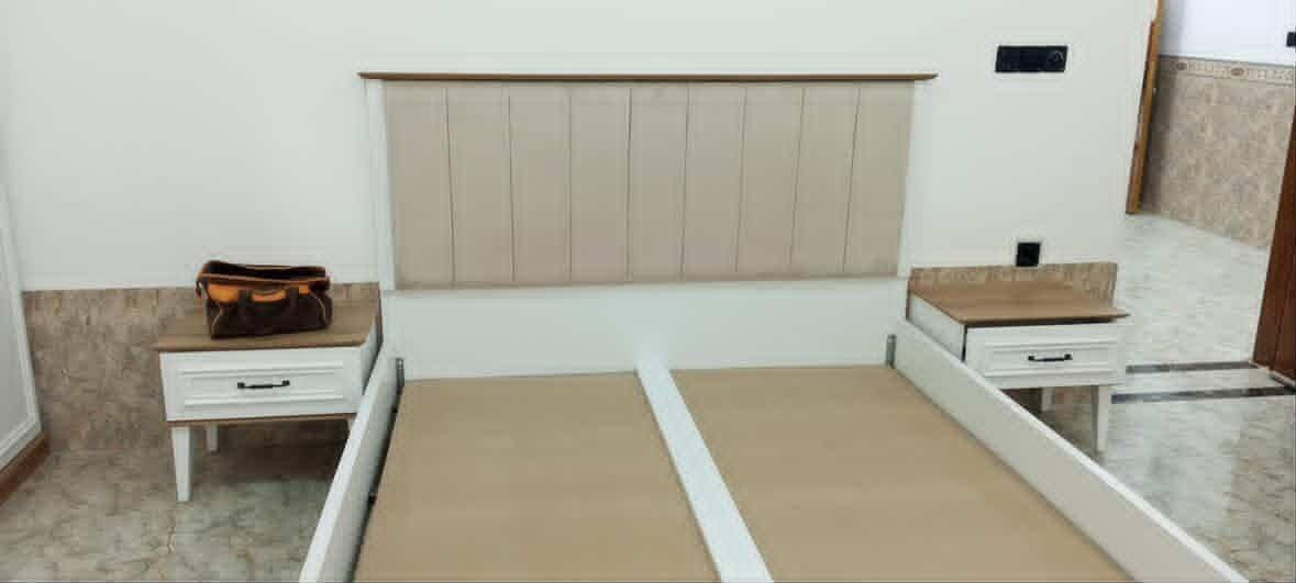 غرفه تركية للبيع استخدام شهرين بعدها جديدة تفاصيل كامله بالصور 9 قطع وبسعر مناسب 
للاستفسار الاتصال بالرقم ( *********** ) 
العنوان بغداد
