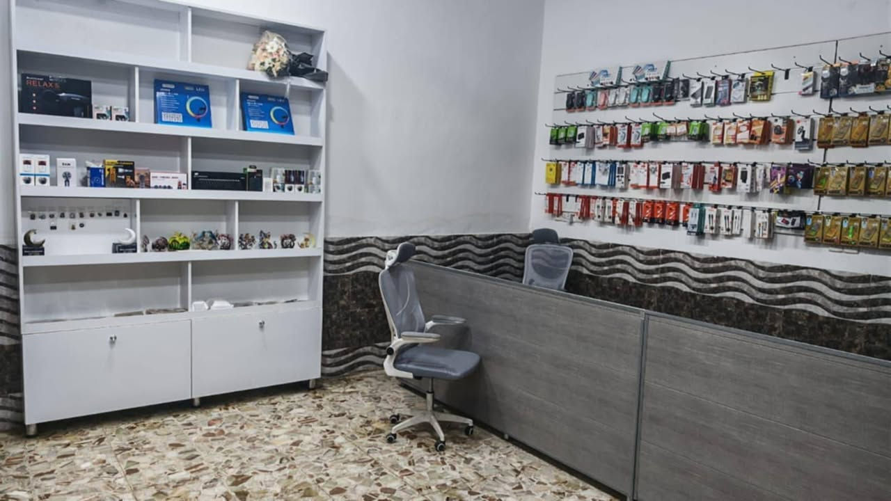 محل موبايلات للبيع سبب البيع(عدم التفرغ)
المحل يحتوي على ديكور متكامل_قطعه ضوئيه_اكسسوارات_شاحنات_سماعات_لصقات شاشه_لندات ضوئيه مكانه حي ميسان المحل شغال سعره خمس ملايين وبه مجال بضاعه كامله


**إذا كنت صاحب هذا الإعلان وتريد حذفه لأي سبب، رجاءا أرسل رسالة إلى الدعم الفني**