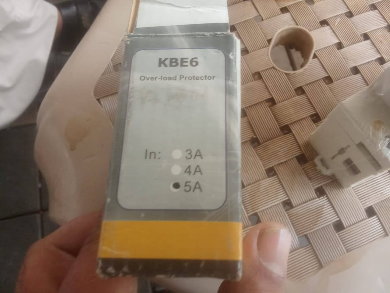 قاطع ارثكج ٥ امبير اصلي للبيع كميه ٥٠٠ قطعه بسعر مناسب جدا للاتصال ***********
