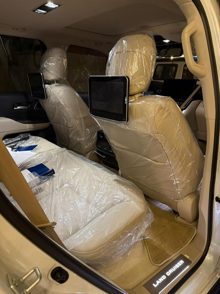 لاندكروز 2024 SAS VX ضمان شركة sas ماشية 1300 km محرك V6 4000  مكان السياره اربيل للاستفسار عن السعر الاتصال او واتساب  
0751 768 9727
