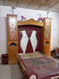 الموصل الايسر • قابل للتفاوض • غرفة خشب
