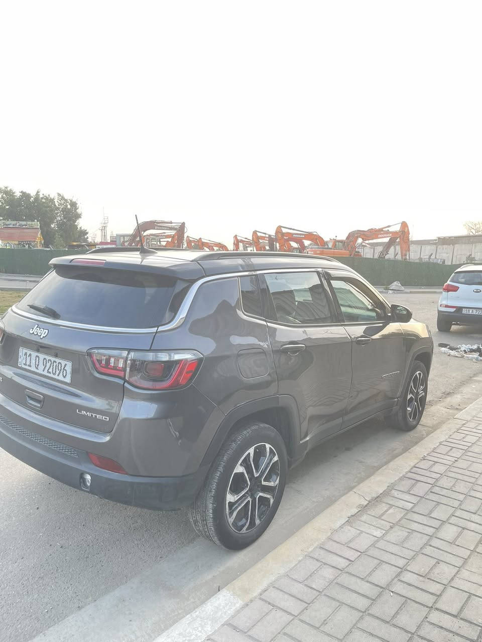 السلام عليكم
جيب كومباس مديل 23

حادثه مرفوق بل صور بدوون دواخل  
 

سياره جديده كير مكينه تبريد كلهن كفاله 

مكينه 2400

فورويل مواصفات سبورت 

ماشيه 29

السعر  130 وبيع مجال 

رقم بغداد بسمي  

الاستفسار ***********
