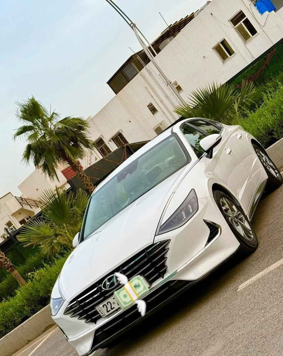 هونداي سوناتا وارد امريكي 
‎الفئة:SEL. 
‎المديل:2022. 
‎رقم اربيل تسجيل جديد 
‎السعر 183 ورقة  
بدون صبغ وبدون تبديل مكفولة 
‎*السيارة مكفوله فقط مبدل دعاميات بلاديات وبدون صبغ . 
————————————————————————
‎1-حجم المحرك 4 سلندر 2500 . 
‎2-عداد المسافة 25 الف . 
‎3-بصمة ابواب وتشغيل عن بعد. 
‎4-زينون عالي ناصي آصل. 
‎6-رادر جانبي مانع اجتياز. 
‎7- ردار امامي. 
‎8-تحديد مسار. 
‎10- فتح صندوق ذاتي عن توقف خلف سيارة
‎11- هندبريك بصمة كهرباء
‎12-تدفئة الكراسي الامامية. 
‎13-تحكم ستيرن جهيتن. 
‎14-سستم صوت متكامل. 
‎15- كير بيانو دكم
————————————————————————
‎مكان بغداد  
‎للاستفسار ***********
