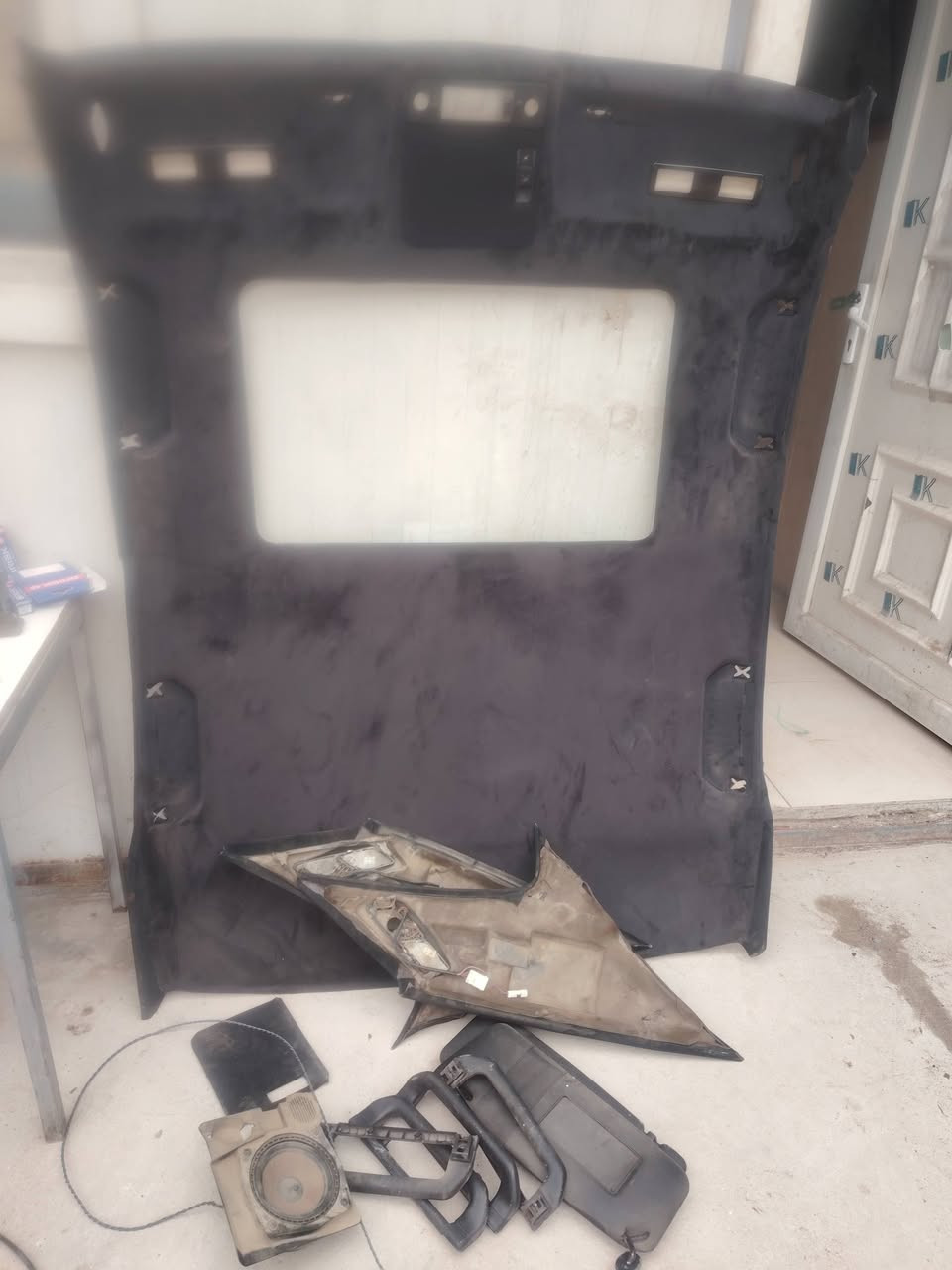 قطع غيار بي ام ٥٢٥ او ٧٠٠ شتريد موجود شرط الظمان مكان بغداد الأمين ***********
