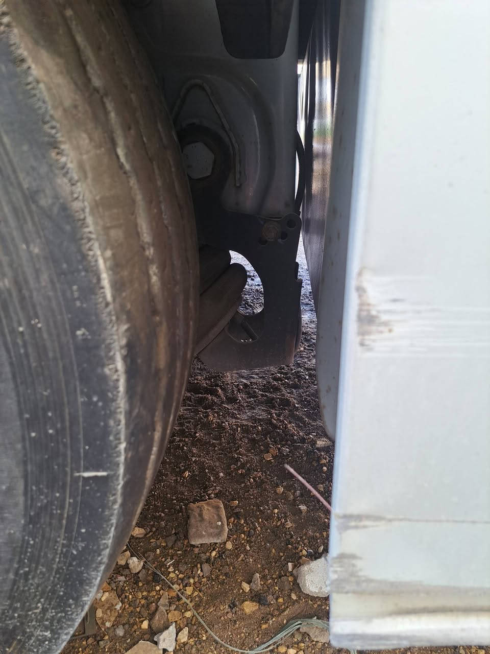 براد للبيع شيرو سمك 7 ارتفاع استندر موديل 2018 منفيس بدون جهاز  وهذا لزك على براد ينشلع 
مواصفات  شاصي رصاصي تخم تاير دنكير رفاع صندوق عبار و حساس ويل
حساس بريك خلفي  لاستفسار اتصال على الرقم *********** /***********
