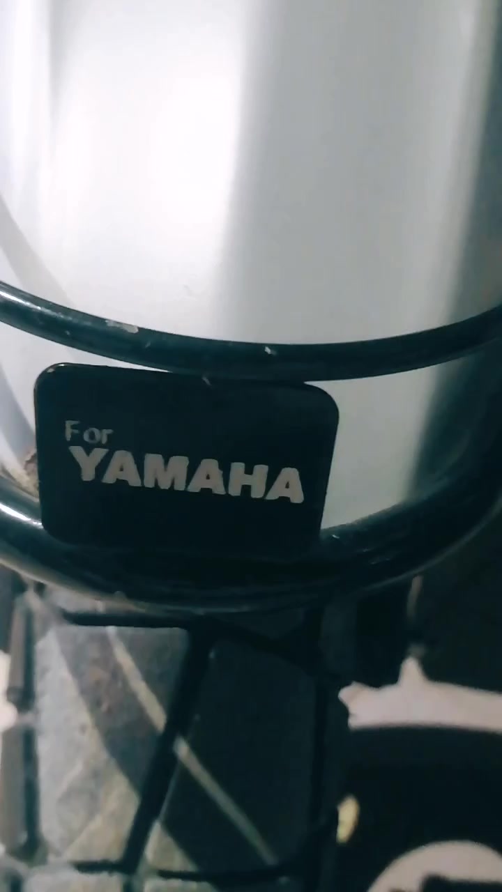 سلام عليكم زتار لبيع مديل 24 ماشيه 2000 دهن كل شهر بنزين محسن ليريدهن يتصل *********** بل خدمه
