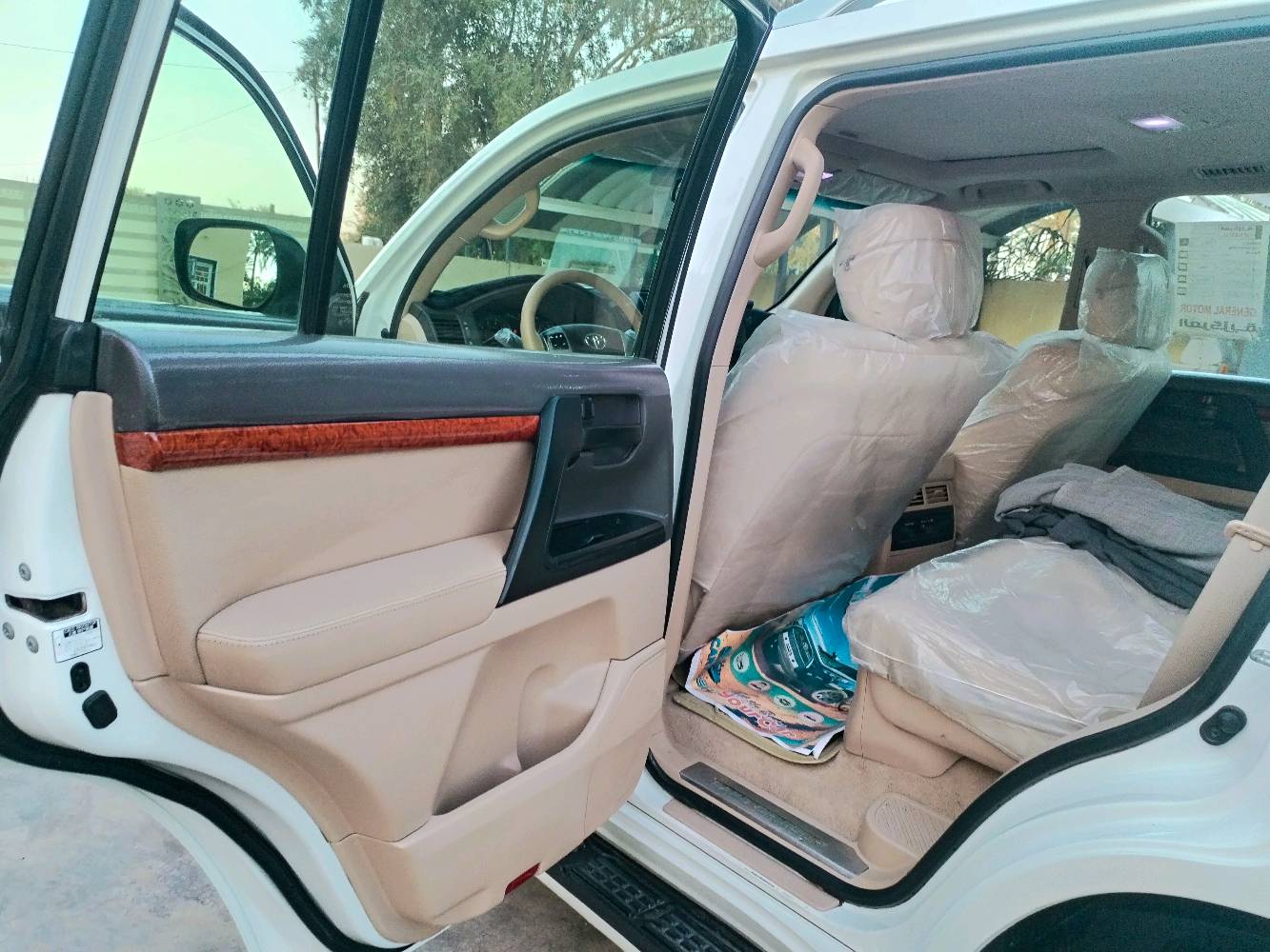 لاندكروز 2012 ابريمي اصل المرايه القلاب غني عن التعريف
كفاله عامه من كلشي عل وضع شركه مابيه كل نقص شرط عل فحص 
🔸سعر 355 بيه حك جيتك 
🔸محرك 4000  مرغوبات 6سلندر 
🔸 شاشات تطبيق  
🔸كامرات 
🔸مرايات شفط كهرباء وعل بك قلابت  
🔸تحكم ستيرن فول 
🔸8 ايرباك
🔸ثلجه
🔸تخم تاير دلوب ياباني
🔸كشنات جلد بلادي
🔸كراسي الامامي كهرباء 
🔸تدفئة تبريد 3 قطع
🔸حساس امامي و خلفي
🔸 مرقم دهوك لوحه جديده  بسمي  سنويه ٣٠٣١
🔸 العنوان : واسط قضاء صويره 
🔸 للاستفسار  الاتصال بالأرقام 
☎️ *********** 
***********