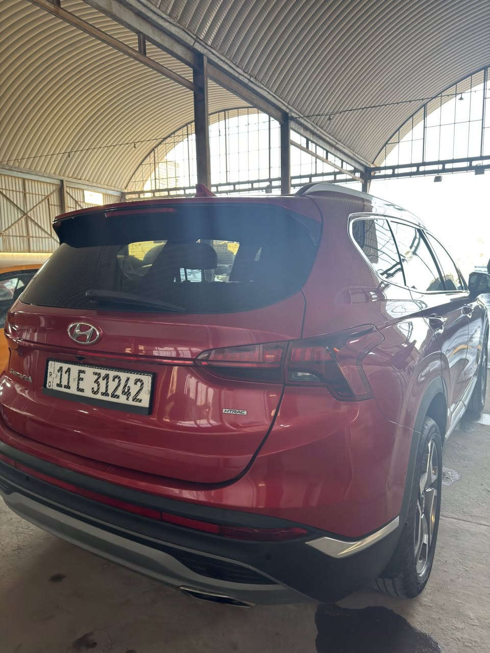 للبيع فقط 
سنتافي موديل 22وارد امريكي 
5راكب بدون ايرباك صور الحادث مرفق بالمنشور 
مكينه 2500 اربعه سلندر 
ماشيه 81الف كيلو 
السياره باسمي رقم بغداد تحويل مباشر 
مواصفات 
1-اربع وضعيات قياده
2-اوتو هولد 
3-شفتات ستيرن 
4-نظام منحدرات
5-بصمه تشغيل على بعد 
6-كامره 360 
7-نظام أندرويد وابل كار بلي
8-تدفئه كشنات
9-دفع رباعي 
10-اطفاء ذاتي  
11-شحن لاسلكي
السعر…….215 وبيها مجال حگ الجيه وبخدمتك 
عنوان ناصريه سوق الشيوخ 
***********
