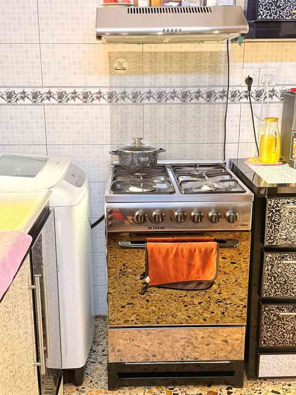 أثاث للبيع للاستفسار على الرقم ***********
