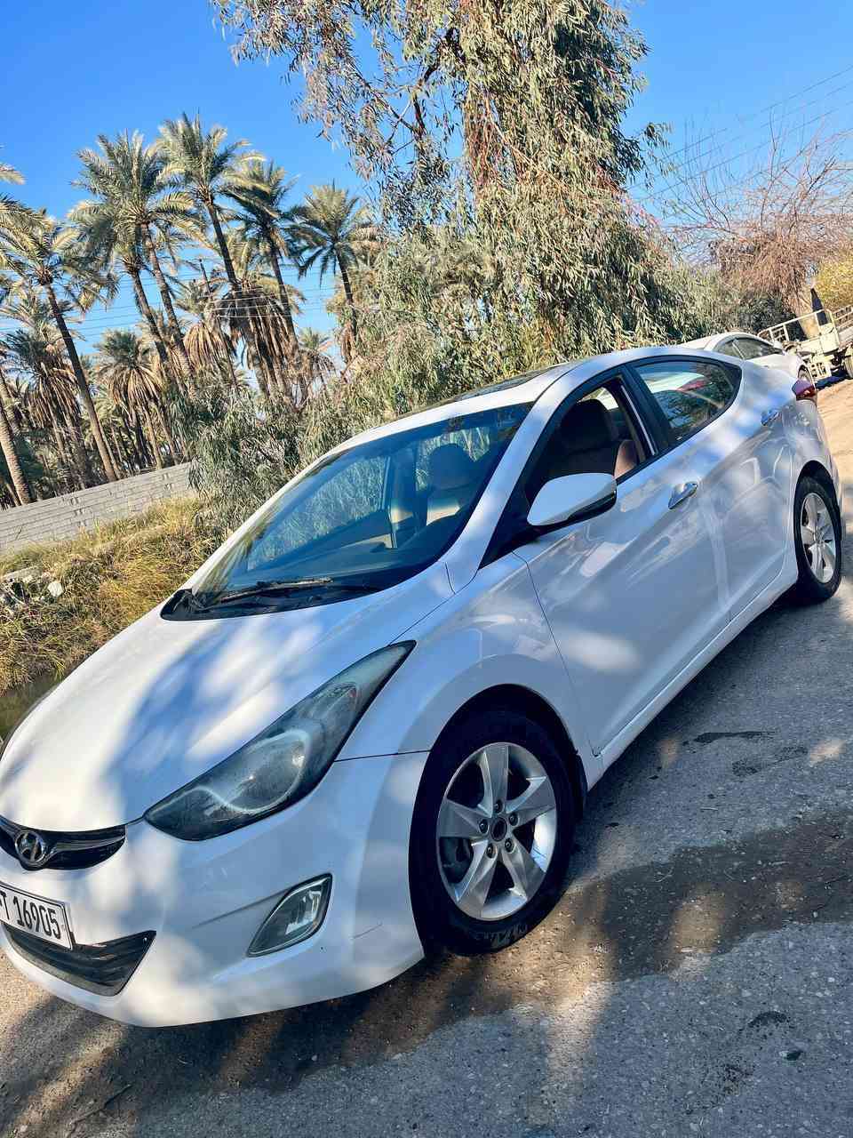 السلام عليكم 
النترا 2013 محرك كير خير من الله 
محرك 1800 دوش 
خليجي رقم بغداد دولي 
سنوية للـ 30 هزة جديدة 
السيارة فول مواصفات عدا البصمة 
فتحة بنوراما تخم تاير جديد 
السعر 112 وبيها مجال 
المكان ديالى بعقوبة ***********
***********
